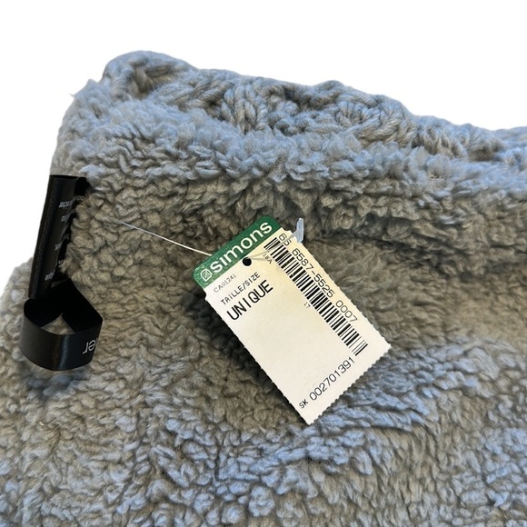 Simon’s Chunky Cable Knit Sherpa Lined Cowl Scarf - New! - Picture 4 of 9